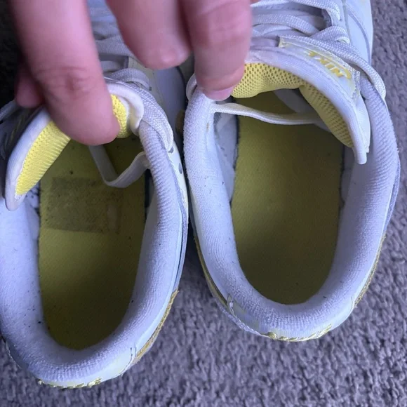 Nike Dunk Low OG Women’s “Yellow Strike” | Size
 6.5 - Picture 9 of 12